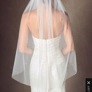 Jenna Pearl Hip Length Veil